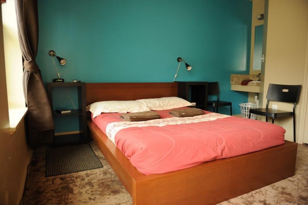 Camelot Inn at Honeyville - Property Image 15