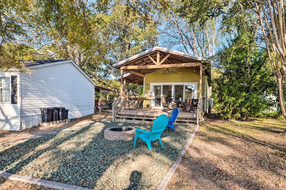Lovely Toledo Bend Studio w/ Scenic Views! view 2