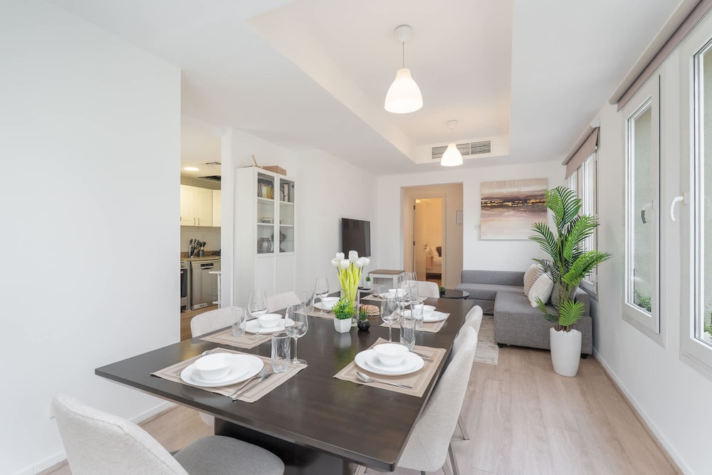 Tranquil 3BR Villa in Springs Community - Sleeps 7
