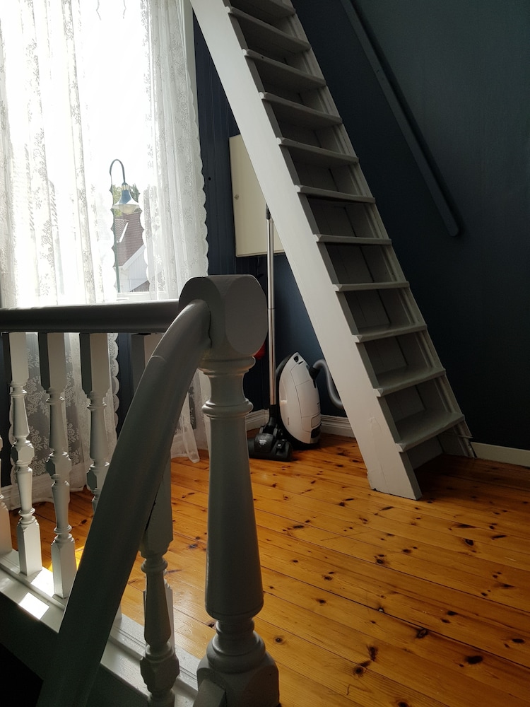 Photo 33