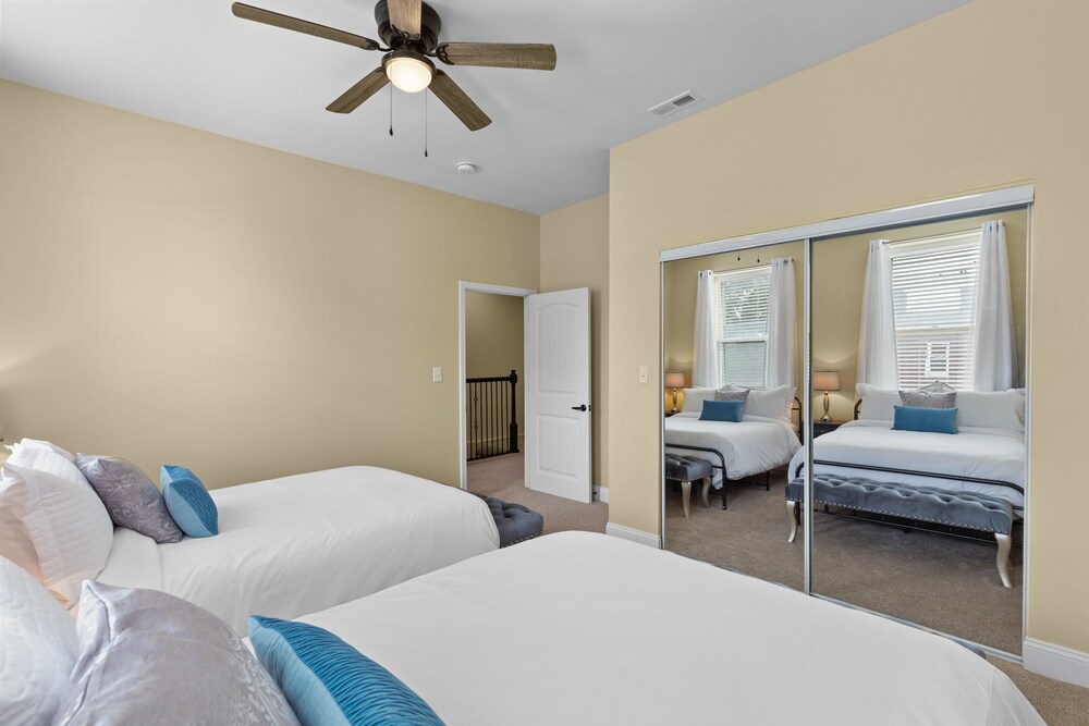 Red Brick Hideaway | JZ Vacation Rentals view 3