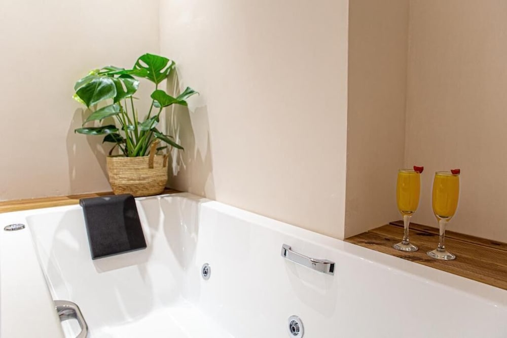 Epitome Suites
