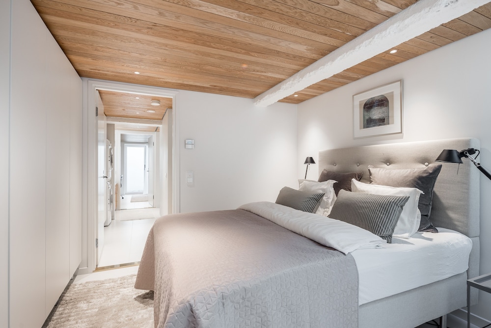 Scandinavian Townhouse with sauna view 2