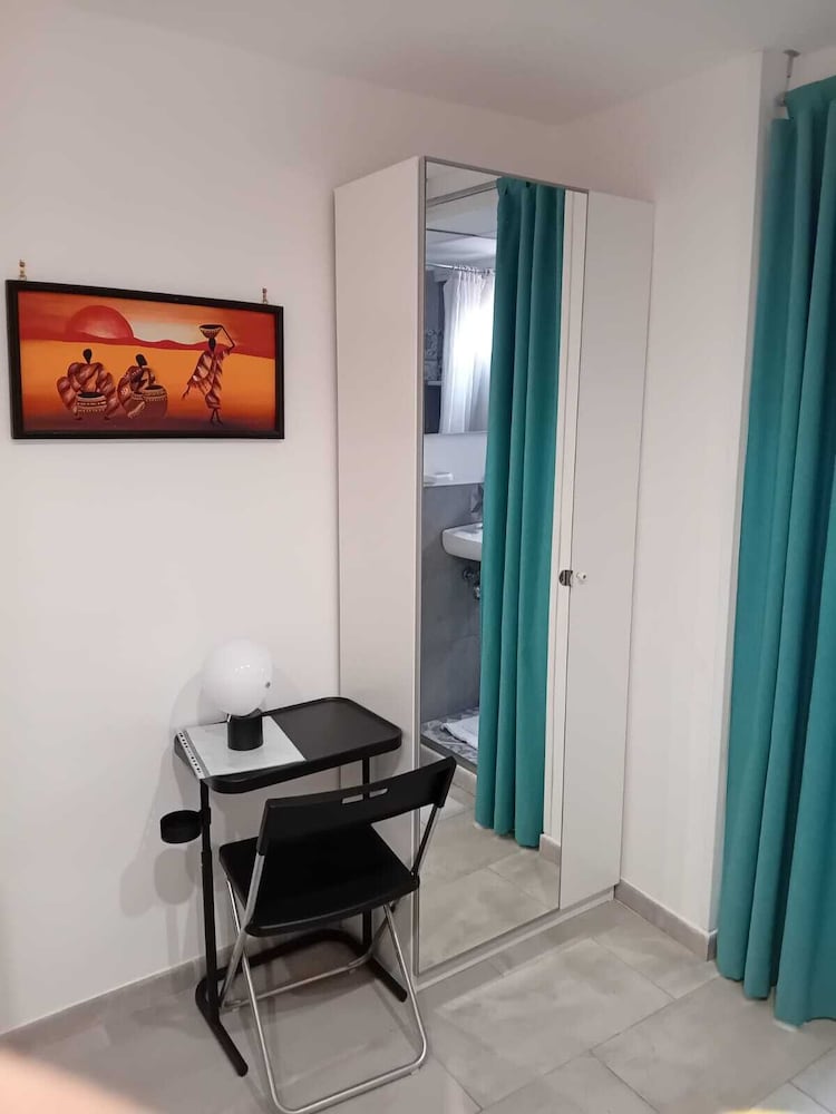 Room-room in the Historic City Centre