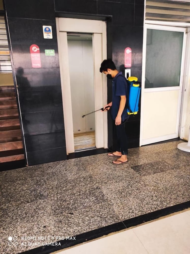 Airport Gateway