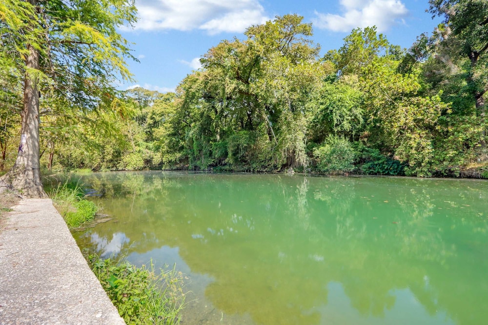 Guadalupe Bend Hideaway For 5