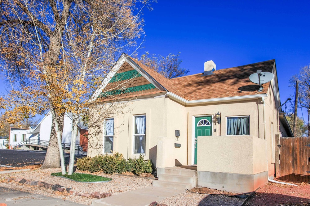 Downtown Home w/ Grill: 5 Mi to Garden of the Gods view 2