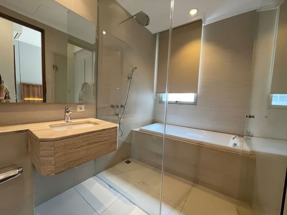 Premium Taman Anggrek Residences