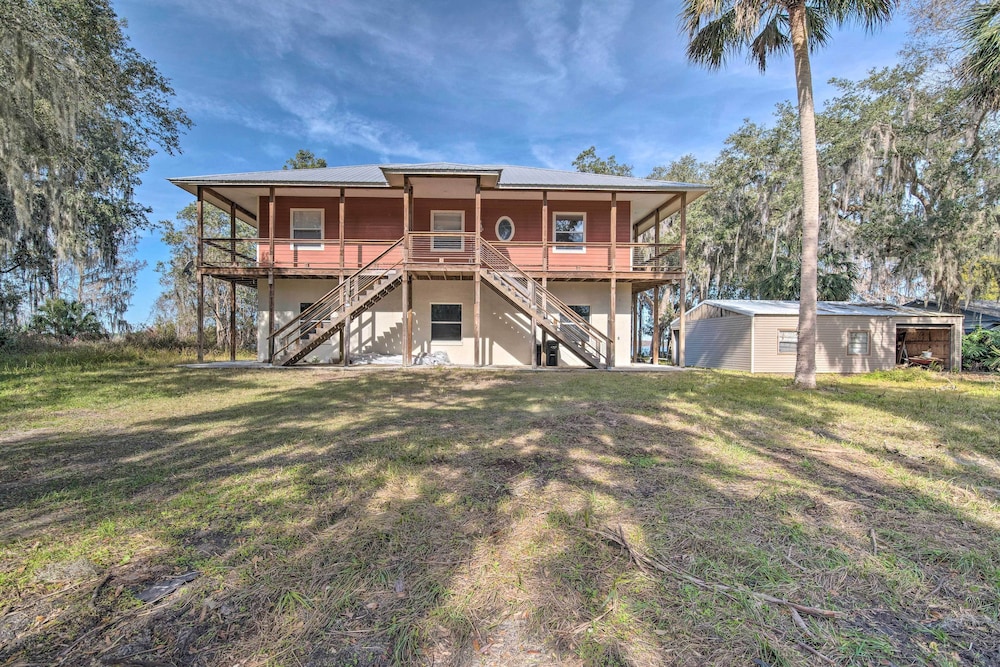 Lakefront Crystal River Home w/ Private Dock! view 5