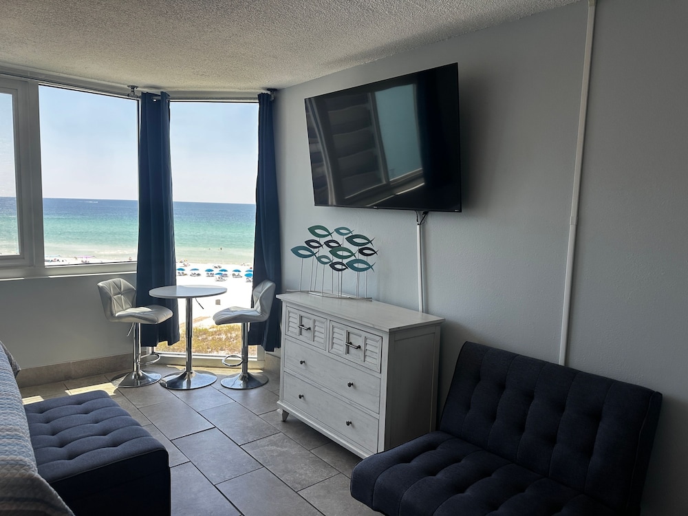 Beach Front Ocean View Condo - Top of the Gulf 615