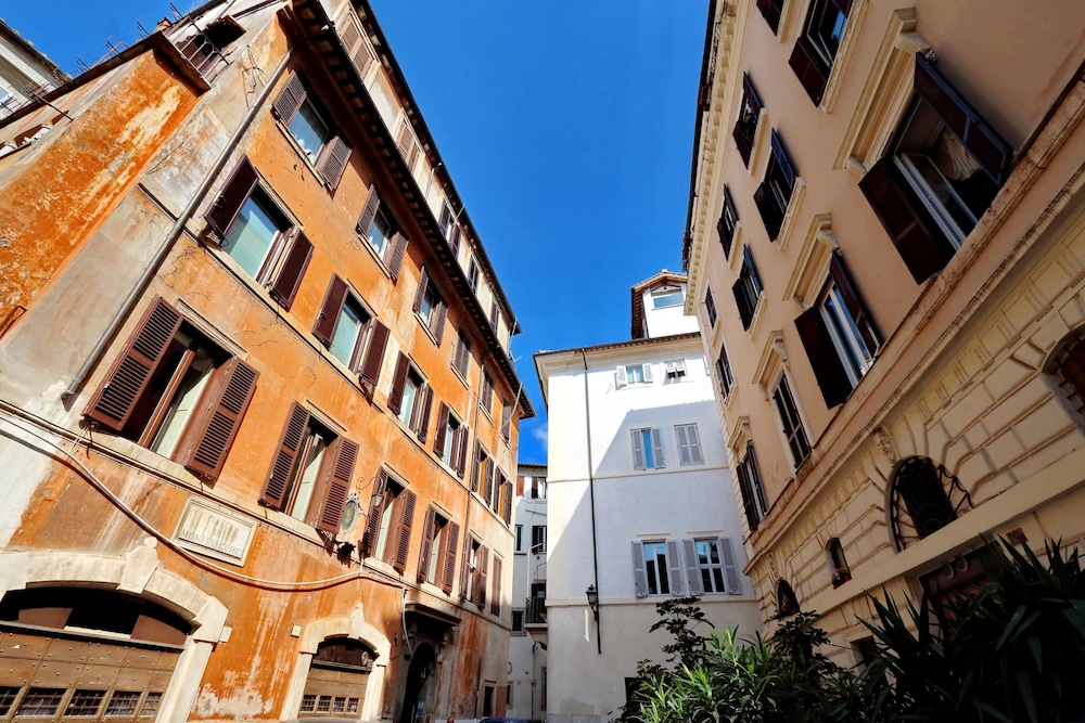 Montevecchio - WR Apartments
