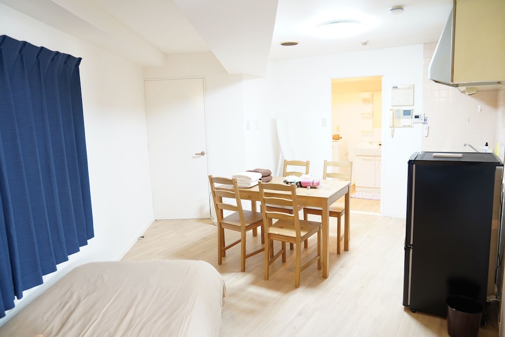 Metro Daikoku Apartment