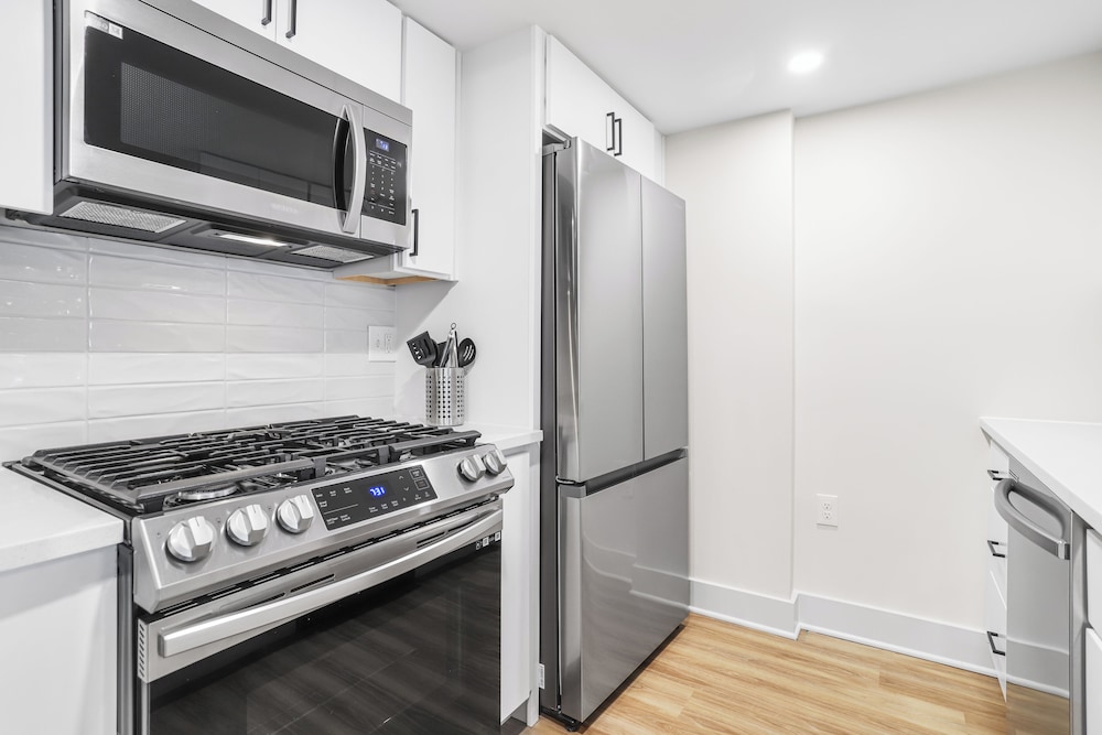 Well Appointed Apartments W Full Comfort