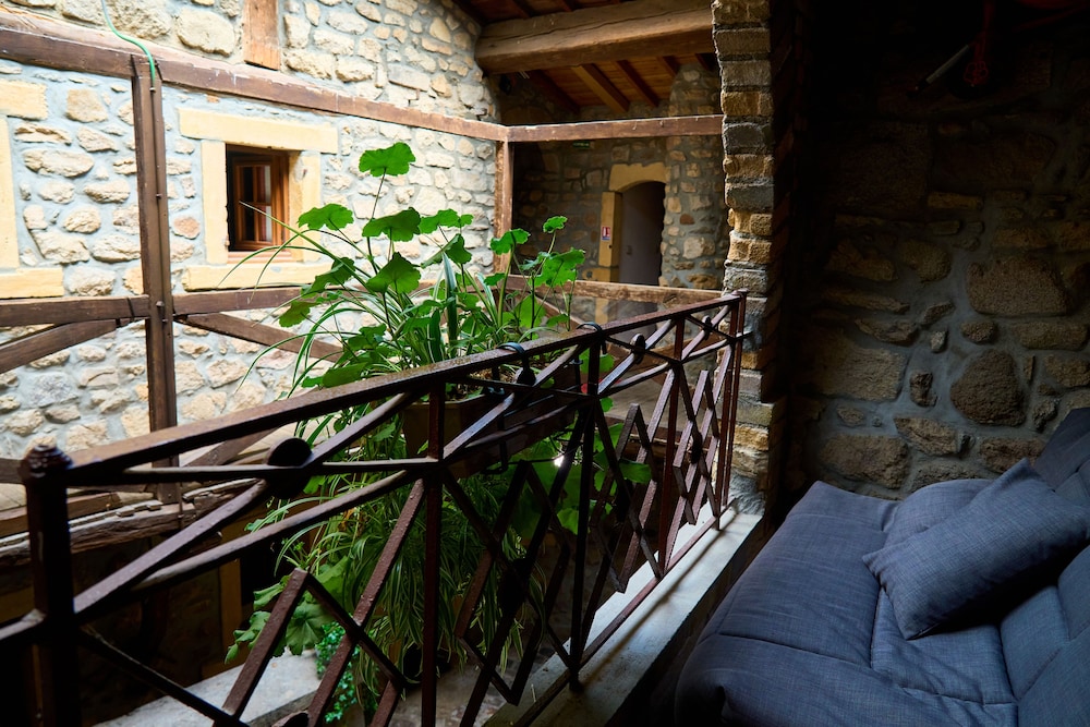 Aux Prisons de Montagny