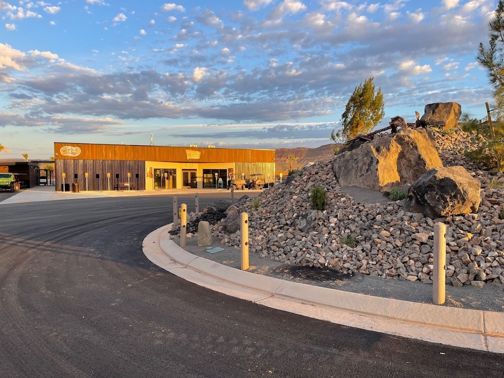 Hotel Zion Utah Jellystone Park - Image 1