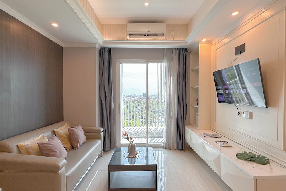 Cozy And Spacious 1Br At Grand Sungkono Lagoon Apartment