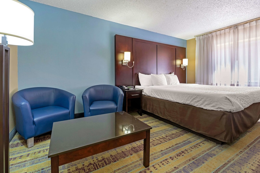 Lexington Vacations - Clarion Hotel Conference Center - North - Property Image 38