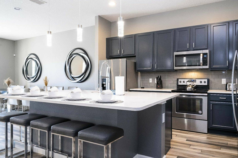 Solterra 12bd 11 5bat Sleeps24 Disney Pool Spa