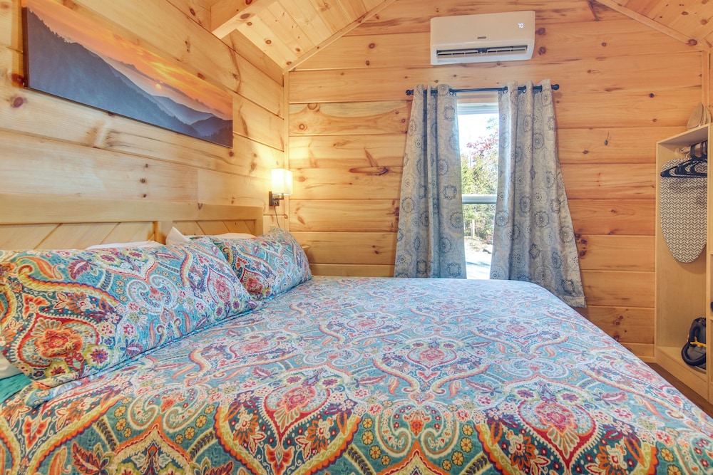 'feelin Feisty:' Blue Ridge Mtns Couple's Cabin