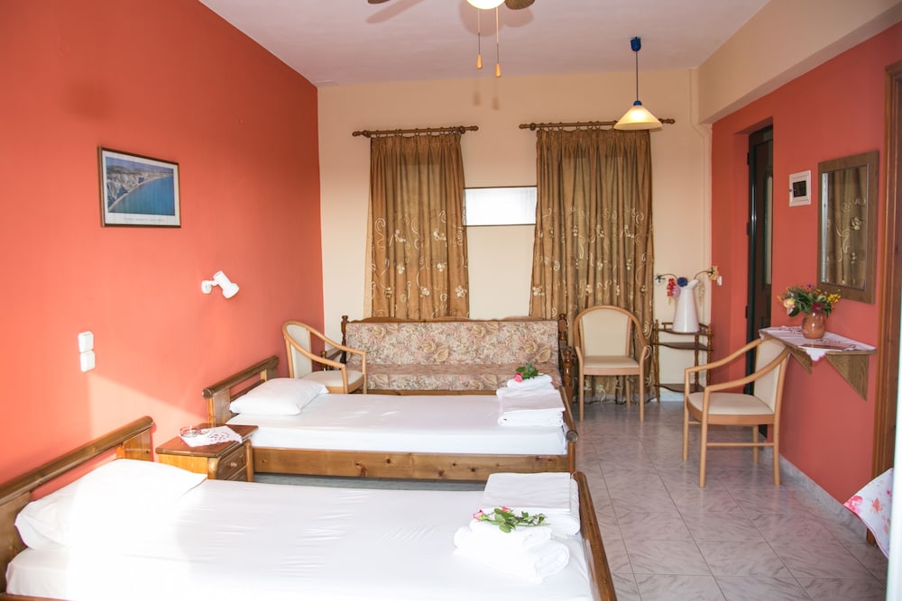 Almyros Studios & Apartments
