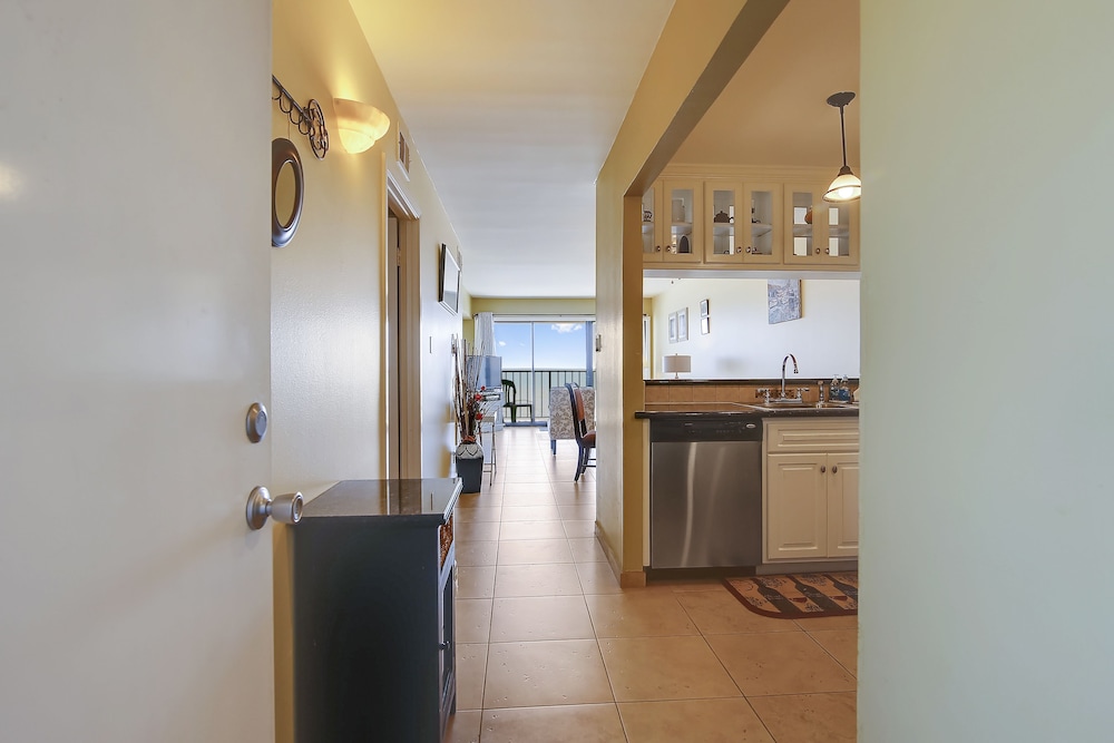 By The Sea Gulf View Deluxe Condo