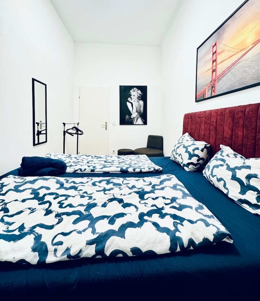 4BR Stay for 8 Near FAC Stadium