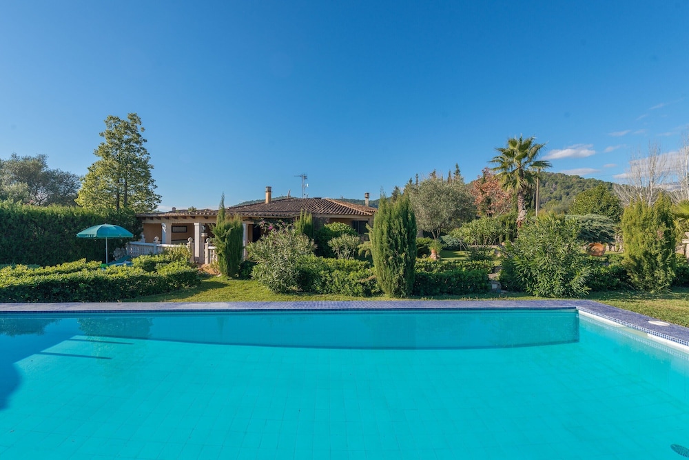 Hibiscus - Villa With Private Pool In Crestatx