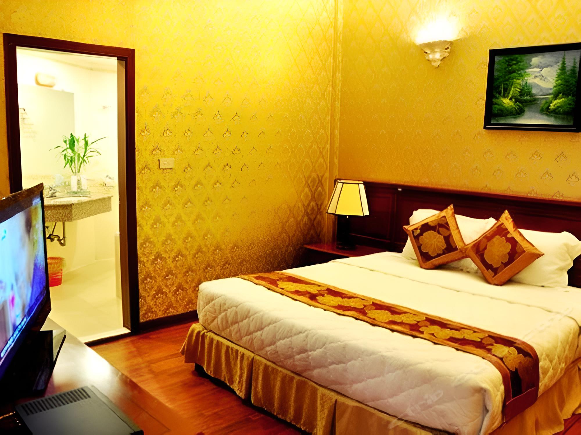 Crown Hotel