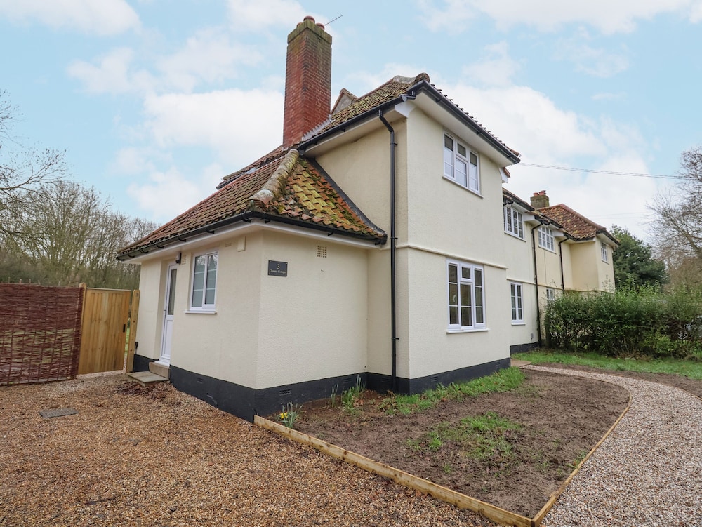 3 Chantry Cottages