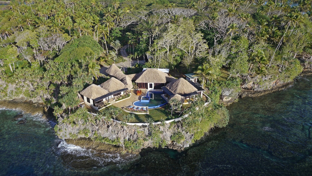 Wavi Island Villas - Image 1