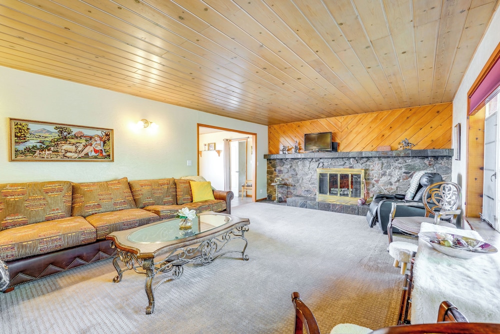 Close to Hiking & Biking: Mtn-view Phoenix Home