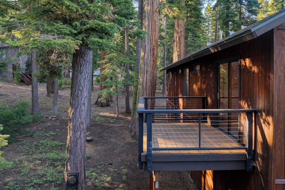 Paige Meadow by Avantstay Near Lake & Tahoe City