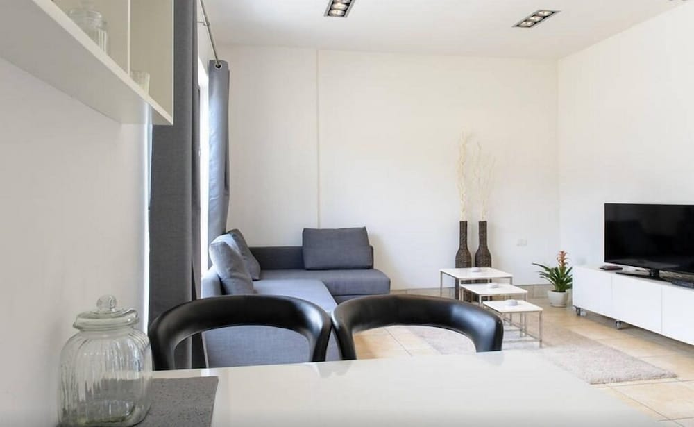 Sea Suites Apartments