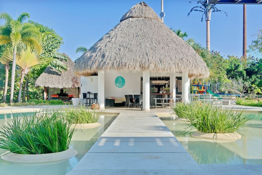 Luxurious 8-bedroom Dreamy Villa