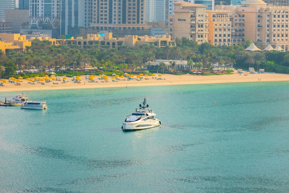 DXB - Five - 31302 - PJ