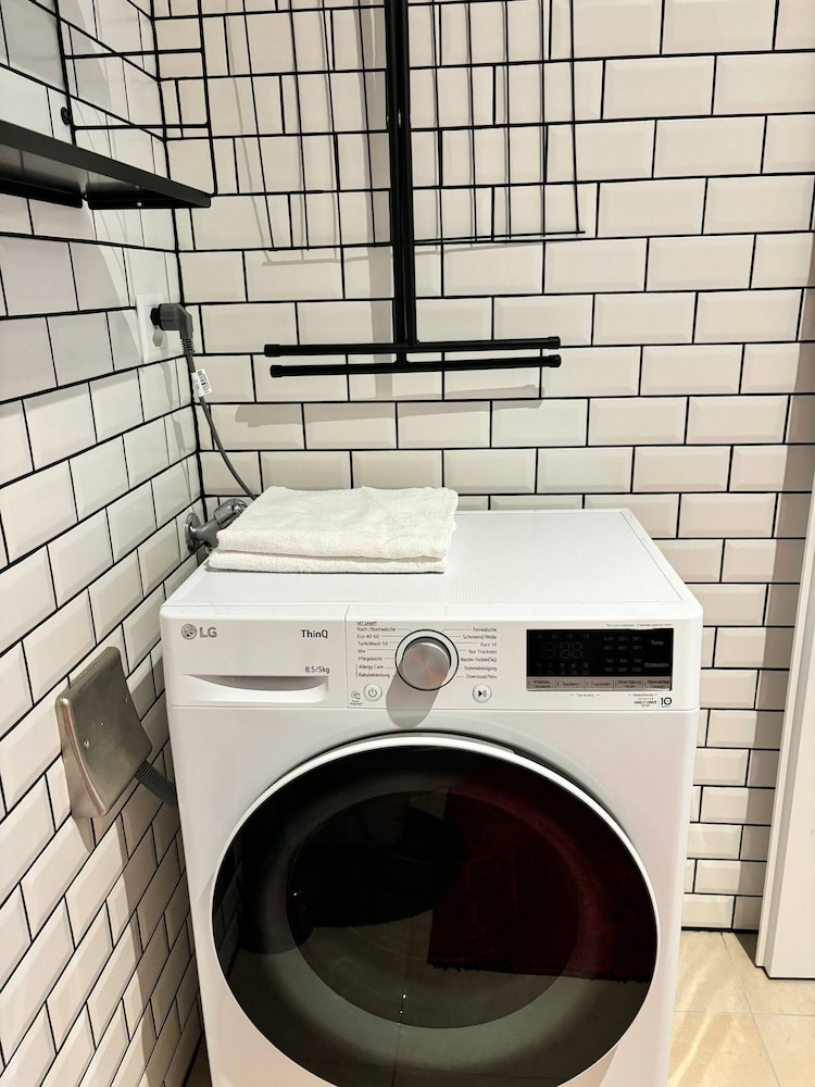 Grape Place With Washing Machine