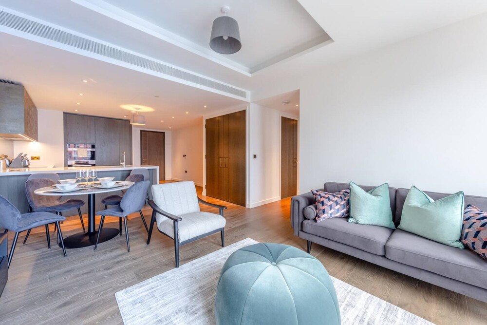 Luxurious 2BD Flat by the River Thames - Vauxhall