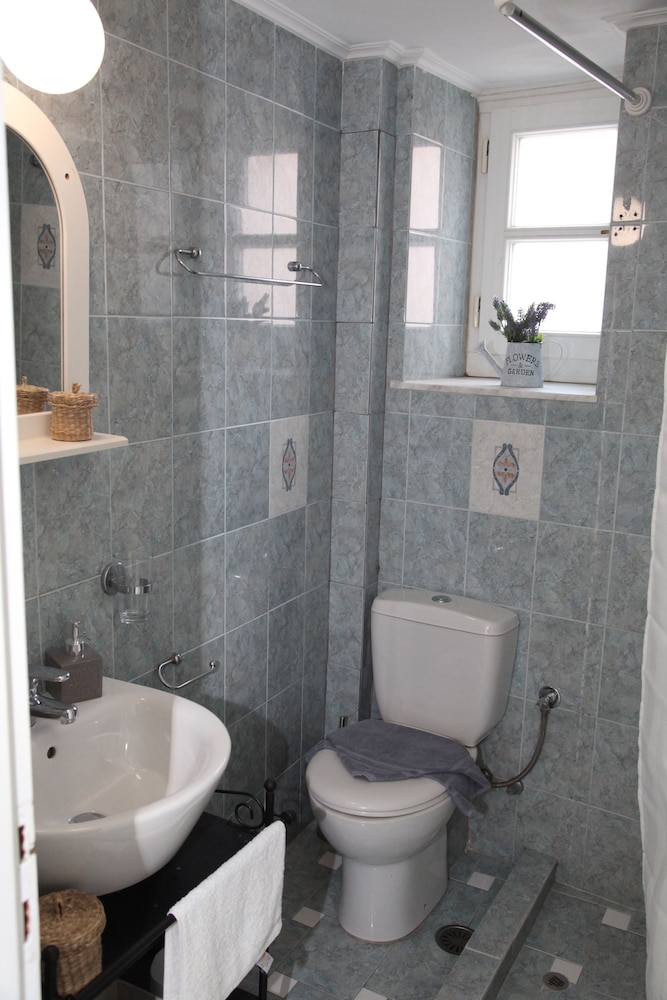 Photo 33