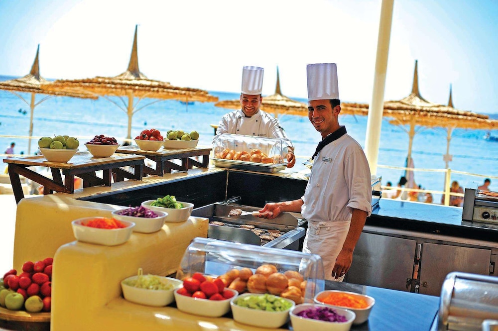 SENTIDO Reef Oasis Aqua Park Resort