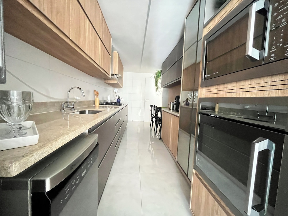 CM 304 - luxo conforto em frente ao mar