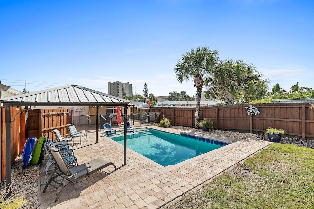 Poolside Oasis