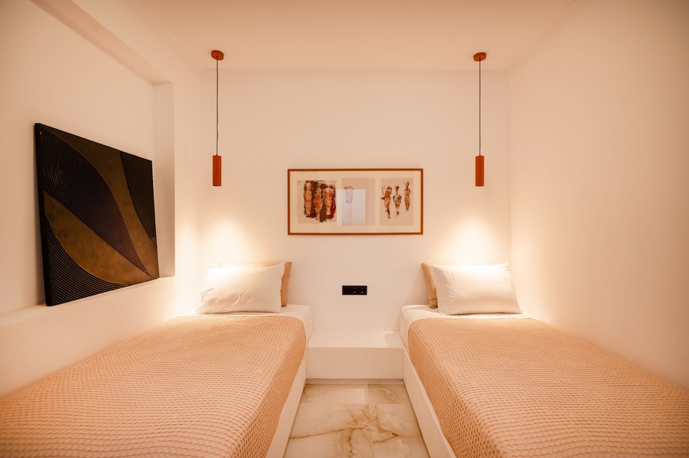 Olive Grove Panorama Suite Exi