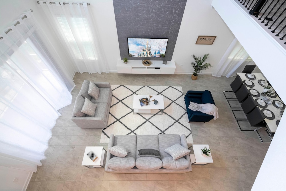 1153 KS -luxury Oasis 5BR 5BA Home Private Pool