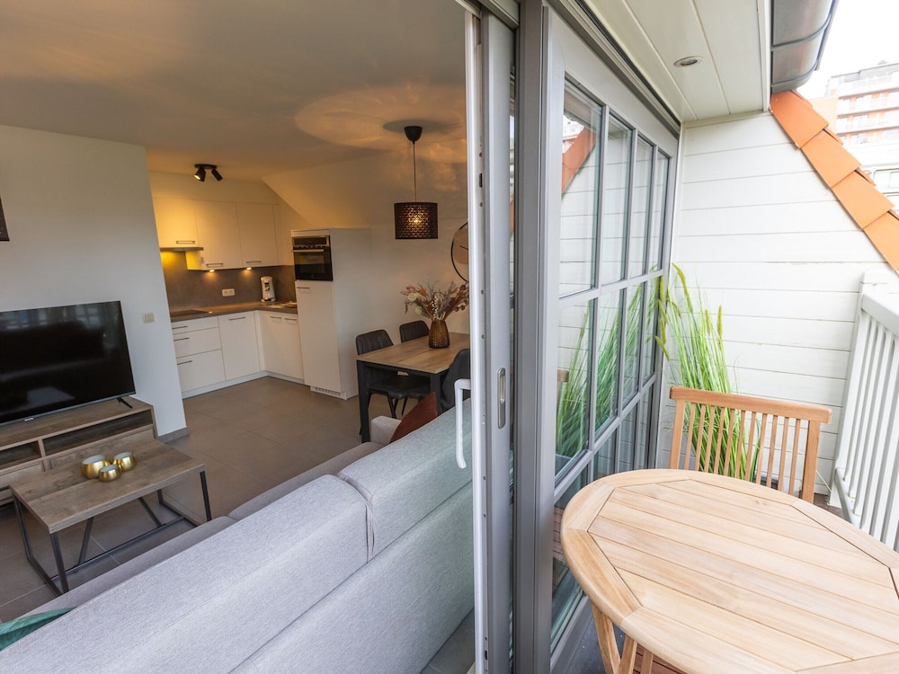 Apartment With Cosy Sunny Terrace