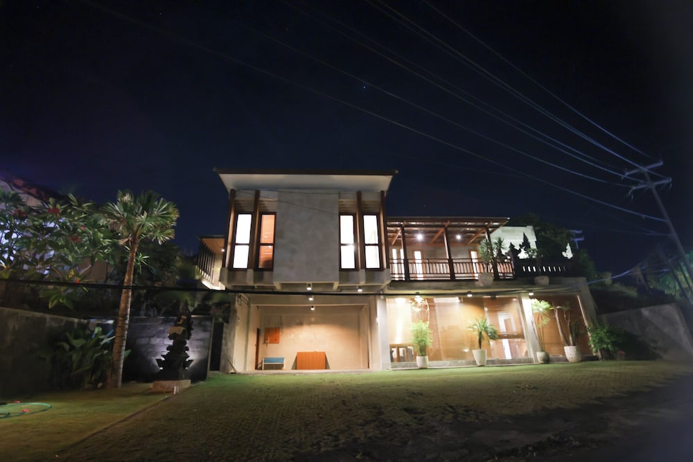 Lorn Villa