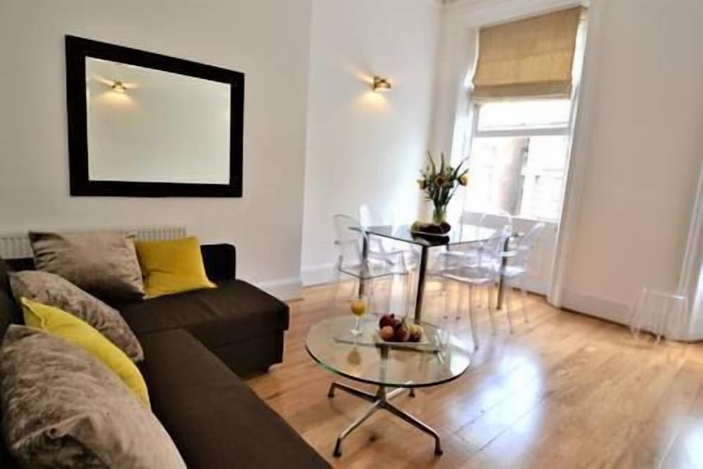 Luxury Hyde Park