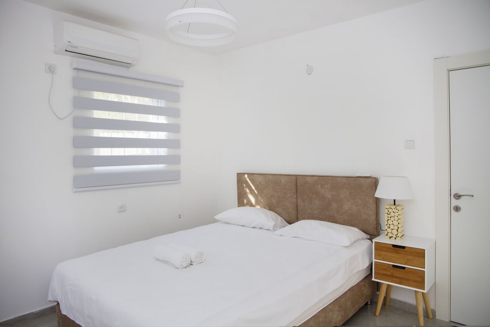 KAV Apartments -Near Assuta Olei Gardom view 2