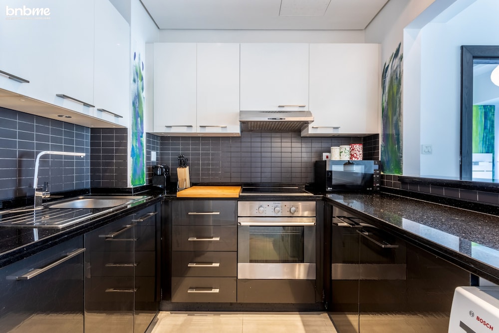 1B-Silverene-1704 by bnbmehomes