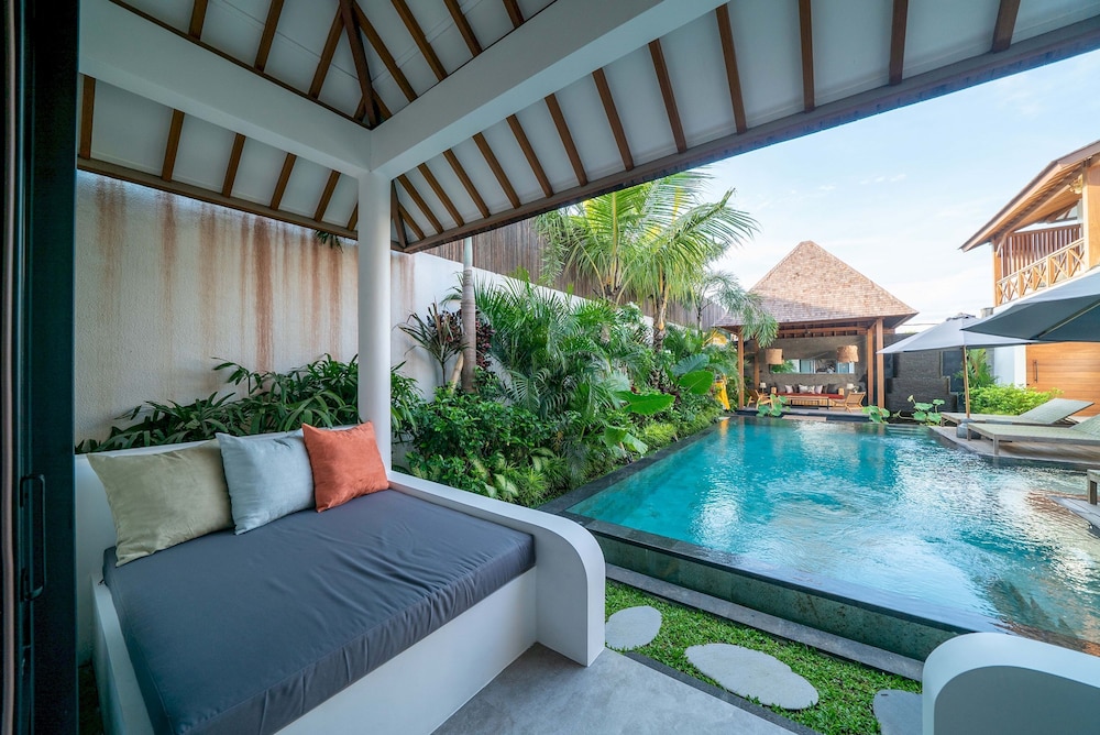 Villa Nusantara 5 by Alfred in Bali - Promo Luxury 4BD Pool Villa Pererenan Beach Caggu