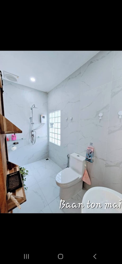 Baan ton mai 2 Bedrooms 400 m From the Beach